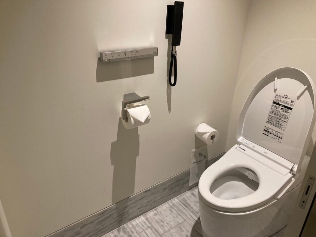 全自動トイレ